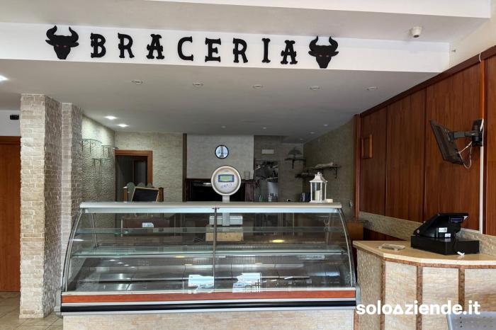 Vendita Ristoranti VENDESI BRACERIA PIZZERIA ZONA LITORANEA  a Leporano (TA)
